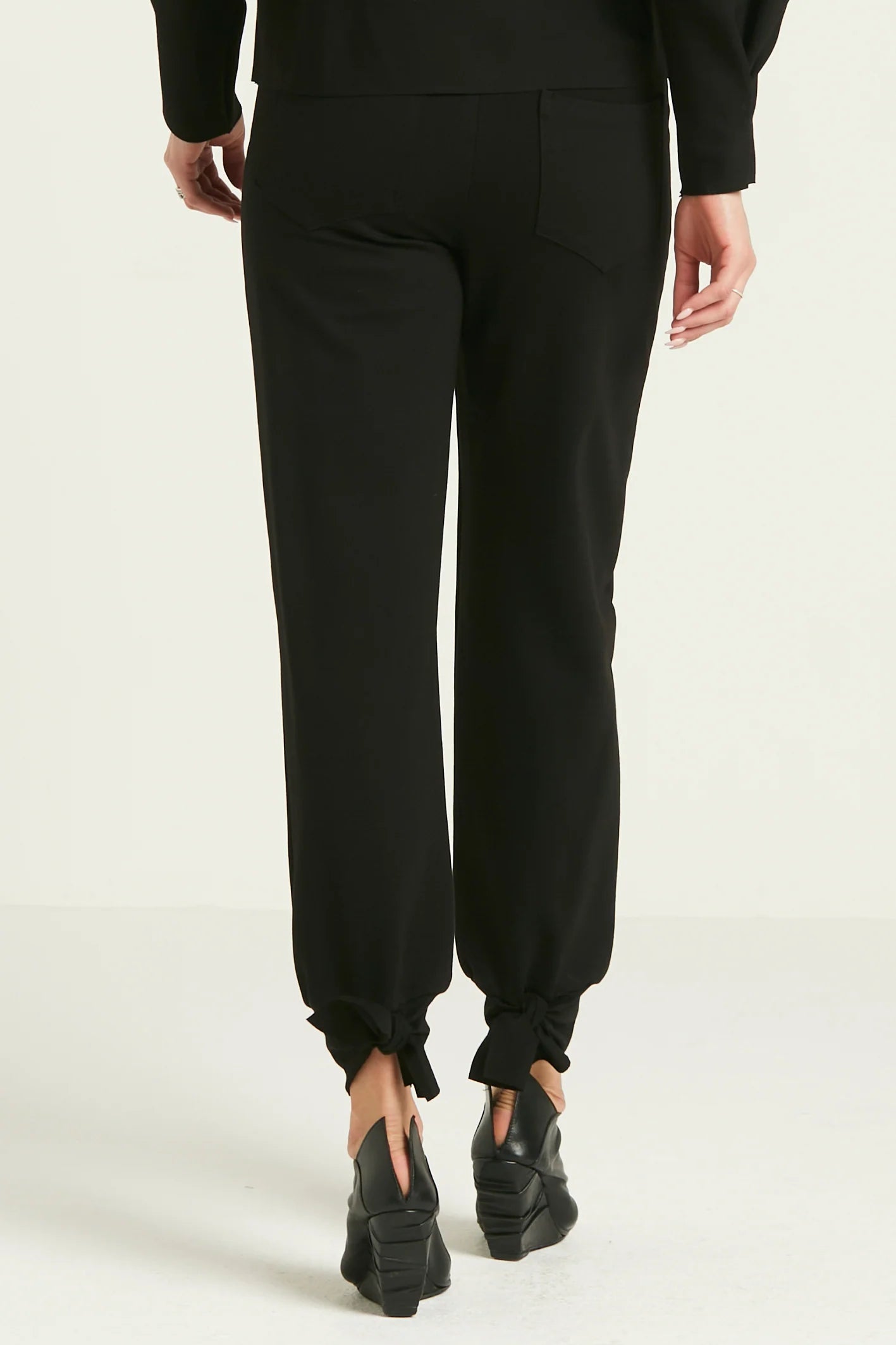 Planet Scuba Tied Up Pant - Black