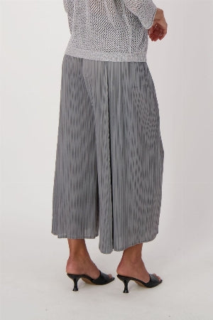 Gabby Isabella Plisse Pant